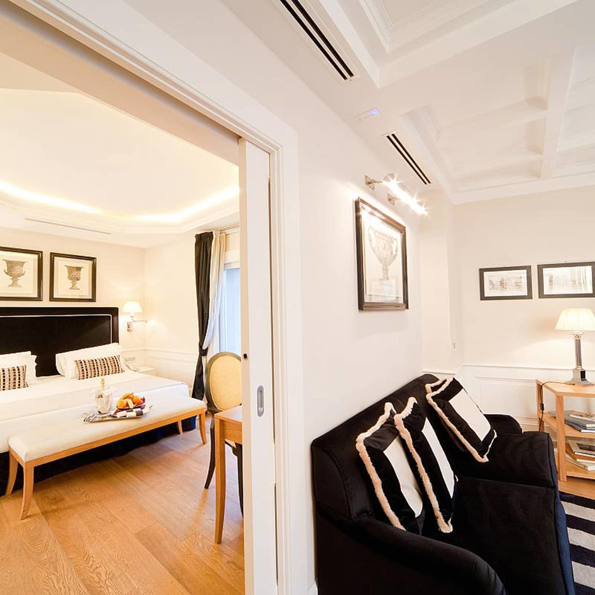 Trevi Palace Luxury Inn Рим Екстериор снимка