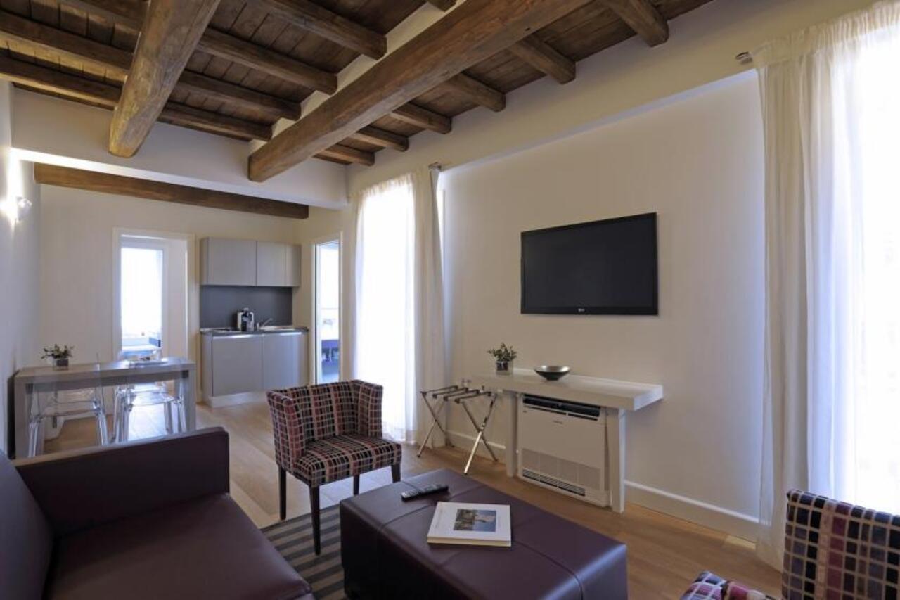 Trevi Palace Luxury Inn Рим Стая снимка