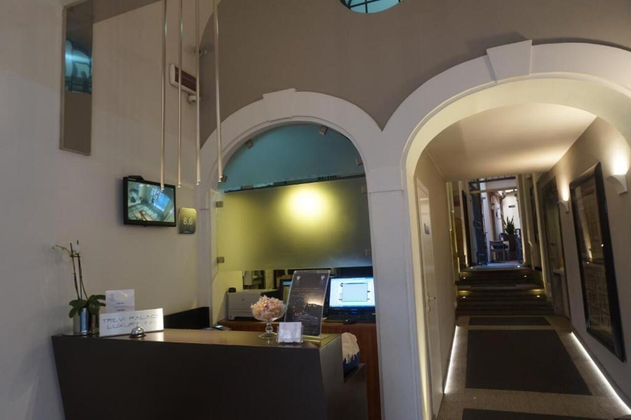 Trevi Palace Luxury Inn Рим Екстериор снимка